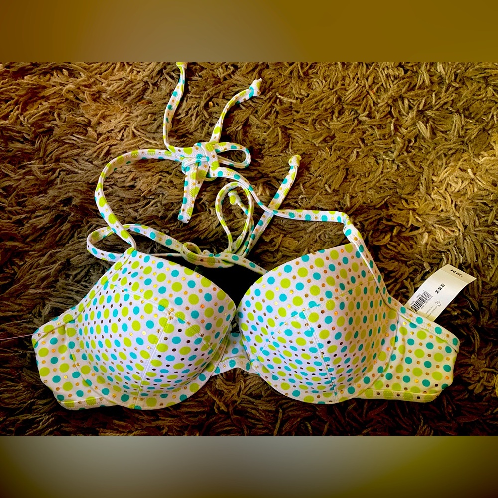 NWT Old Navy Bikini Top size medium